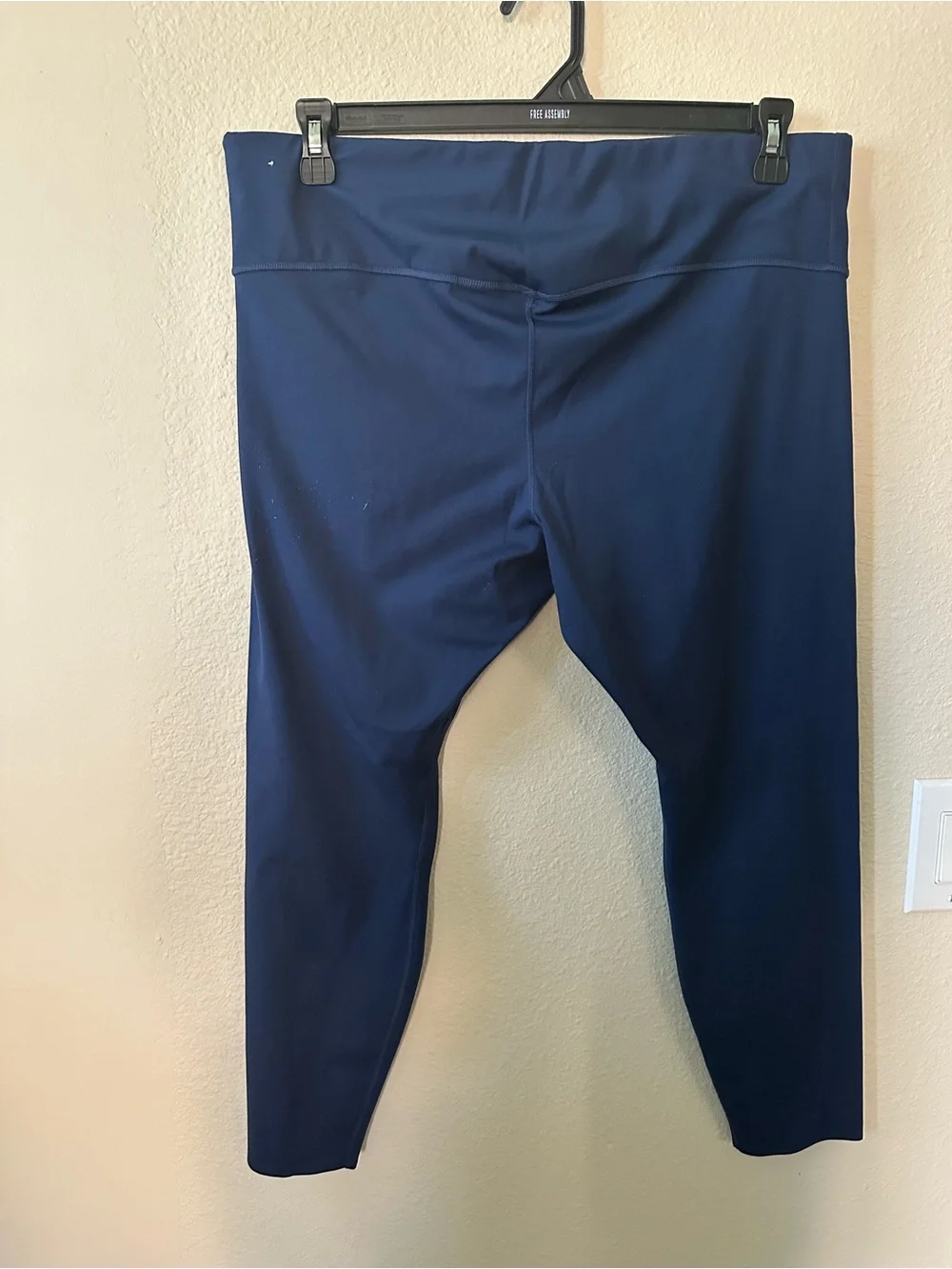 Nike women's Navy Blue Active Leggings size 2X/ NWOT 1168 - Picture 3 of 3